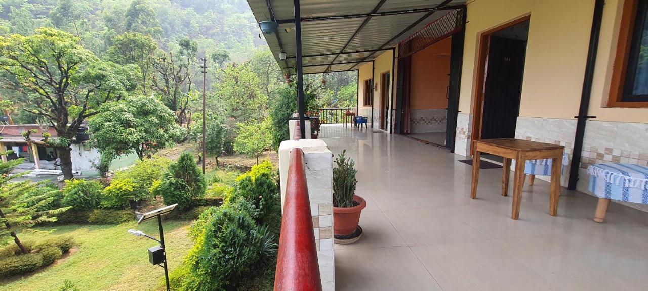 Karthik Resorts, Jeolikote Нейнитал Екстериор снимка