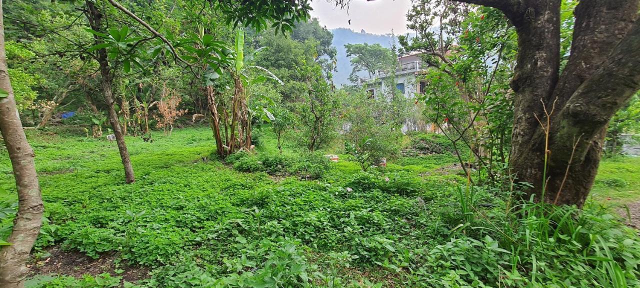 Karthik Resorts, Jeolikote Нейнитал Екстериор снимка