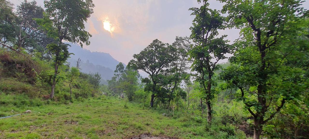 Karthik Resorts, Jeolikote Нейнитал Екстериор снимка