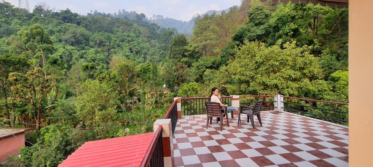 Karthik Resorts, Jeolikote Нейнитал Екстериор снимка
