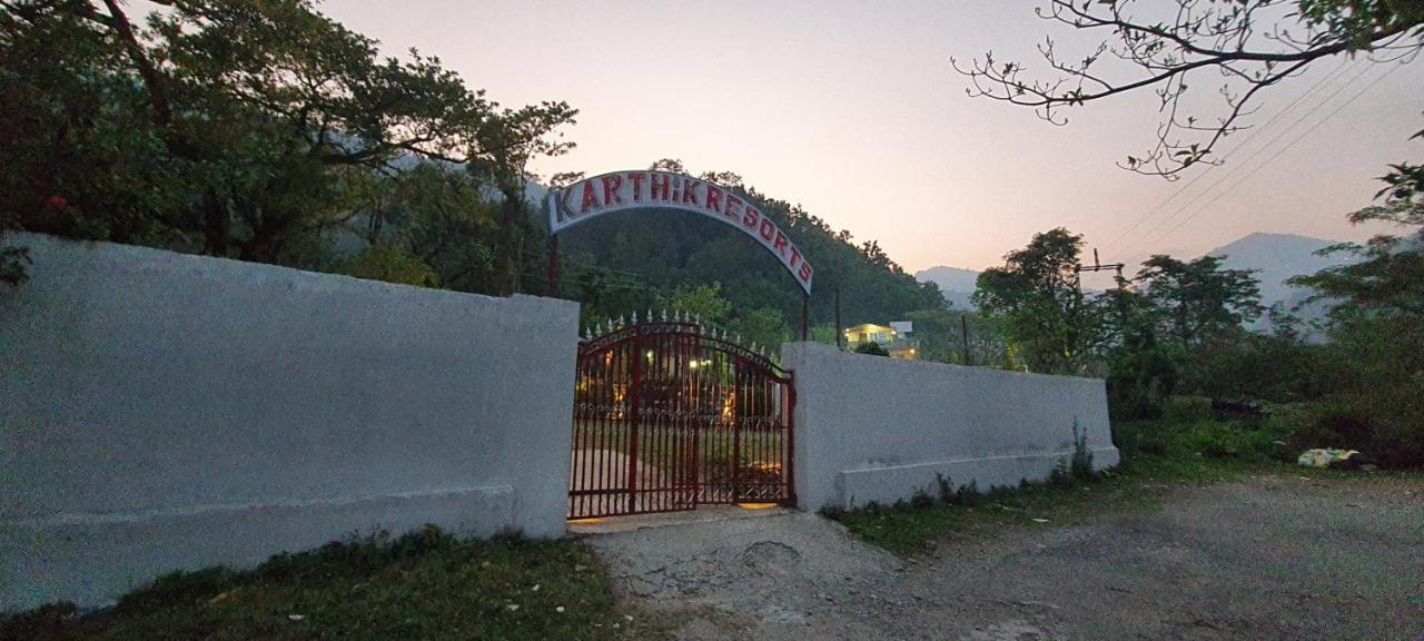 Karthik Resorts, Jeolikote Нейнитал Екстериор снимка