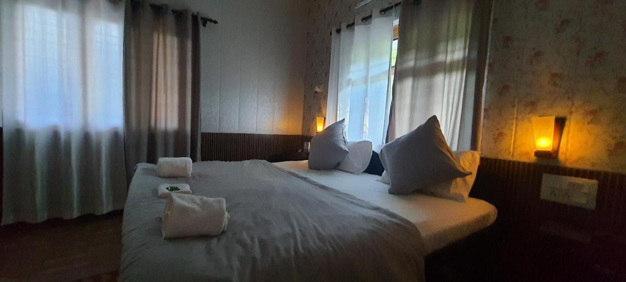 Karthik Resorts, Jeolikote Нейнитал Екстериор снимка