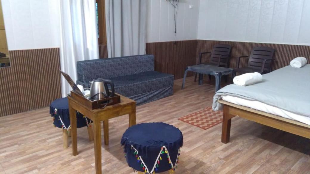 Karthik Resorts, Jeolikote Нейнитал Екстериор снимка