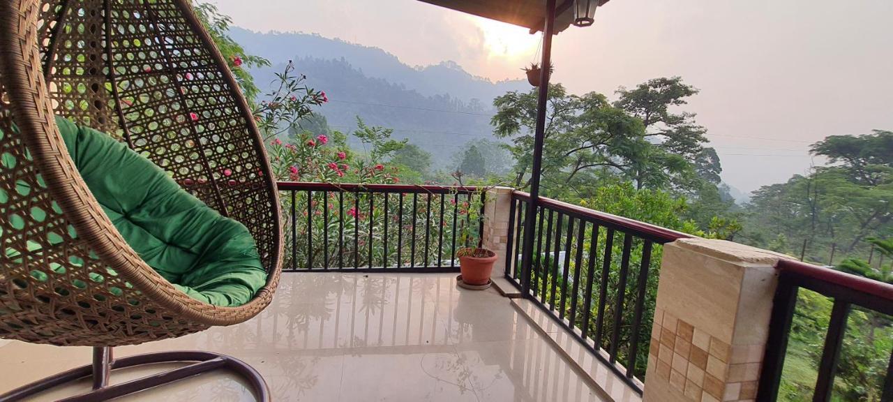 Karthik Resorts, Jeolikote Нейнитал Екстериор снимка