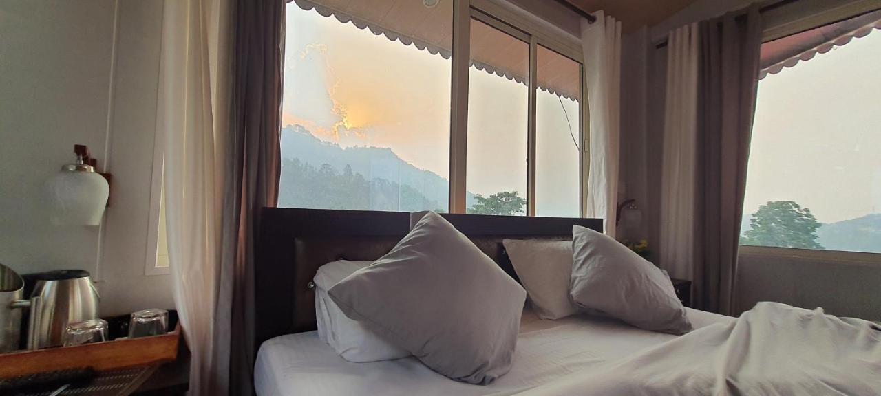 Karthik Resorts, Jeolikote Нейнитал Екстериор снимка