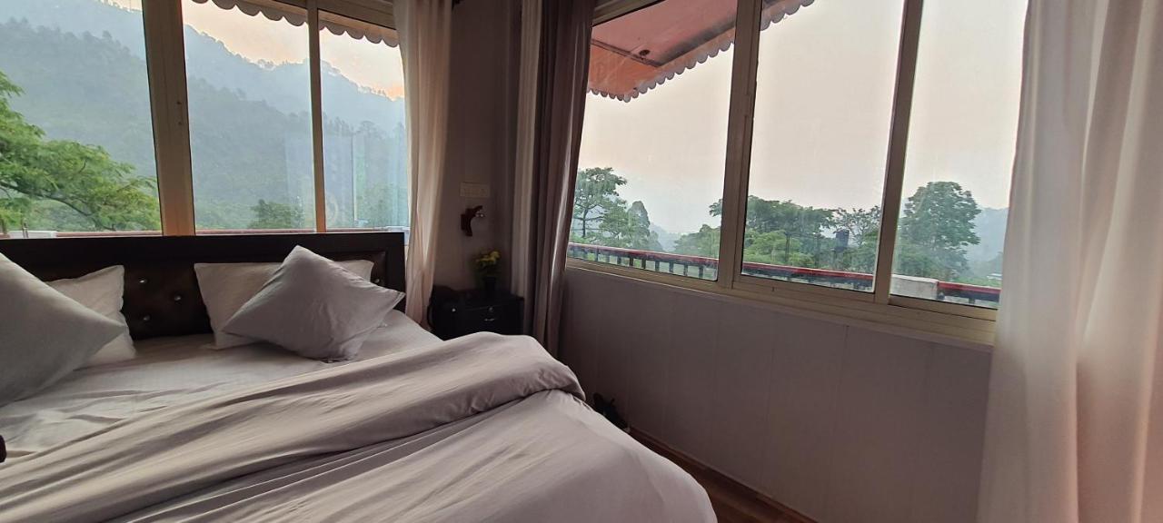 Karthik Resorts, Jeolikote Нейнитал Екстериор снимка